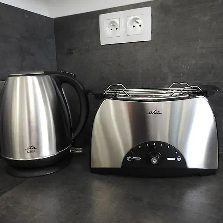 アパート Juliet's Hideout ブラチスラヴァ